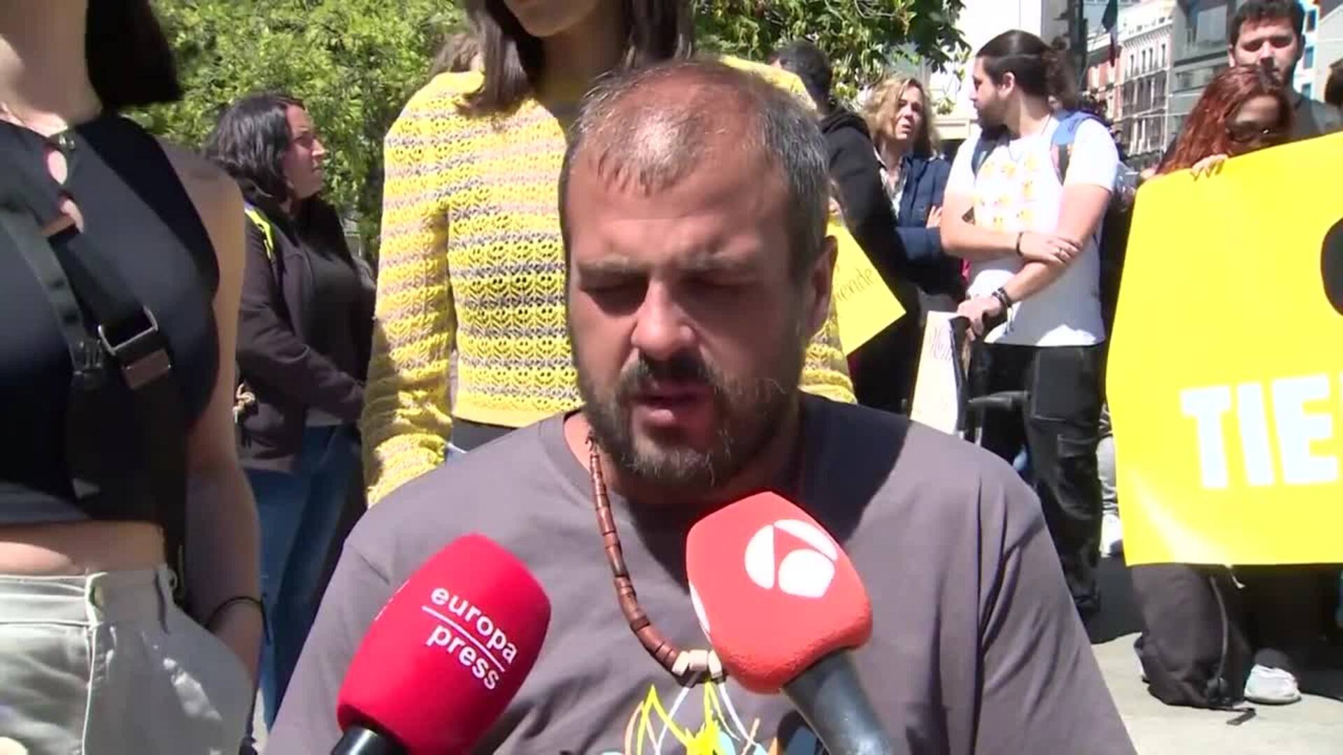 El colectivo &#039;Canarias se agota&#039; reclama ante el Congreso una moratoria turística