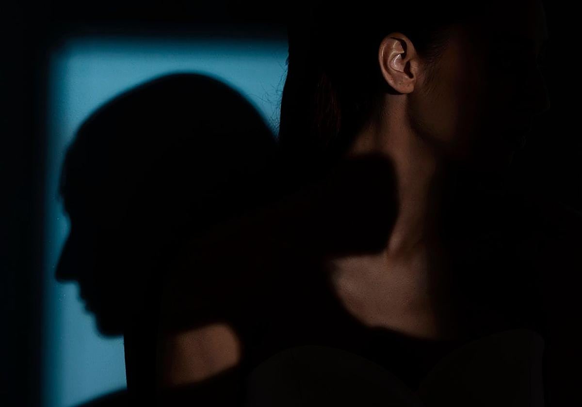 Escucha el testimonio de Judit en el episodio 3 de 'Los expulsados del paraíso. Sobrevivir a los Testigos de Jehová'