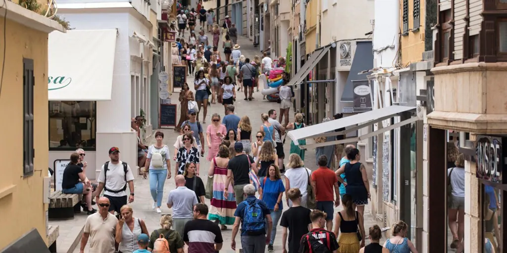 La población Española crece con 900 personas al día y alcanza un nuevo récord