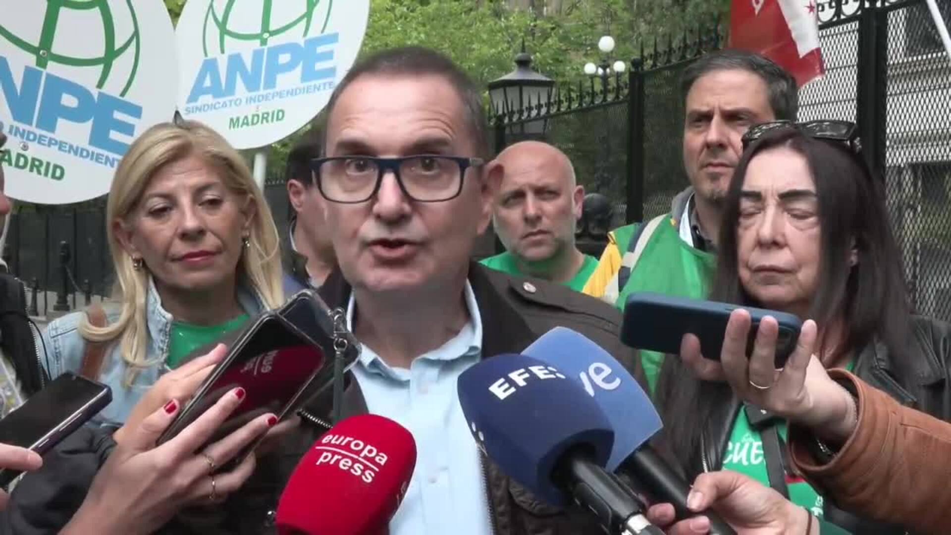 Sindicatos piden mejoras en la educación pública madrileña