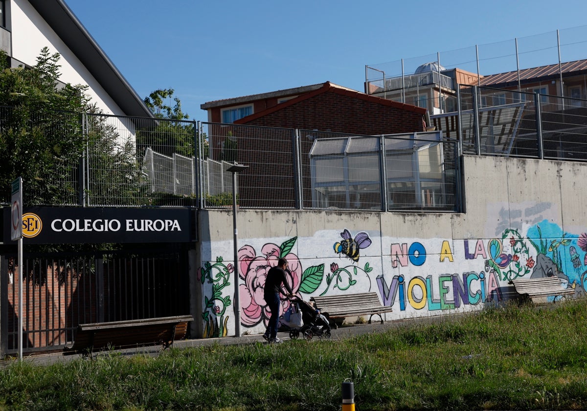 Cuatro familias de niñas de 4 años denuncian a un profesor de Guecho por  abusos sexuales