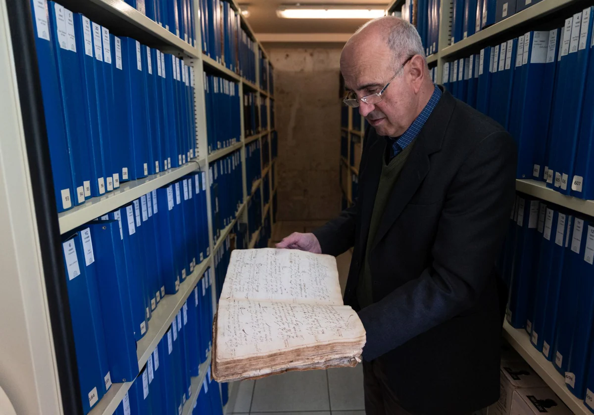 Paulino González, director del archivo diocesano de Valladolid