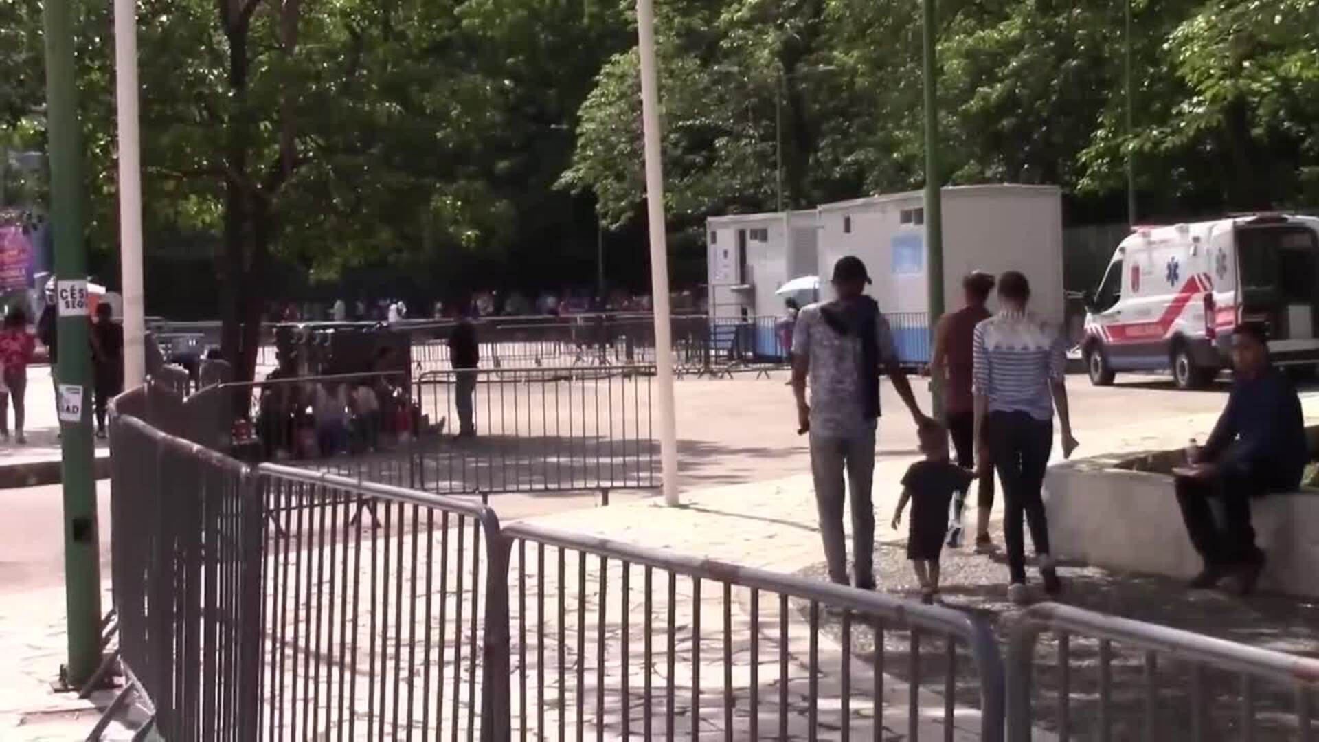 Las solicitudes de asilo caen más del 40 % en México mientras los migrantes siguen varados