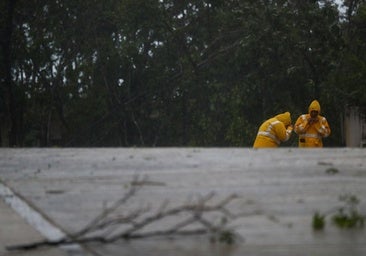 El huracán 'Beryl' toca tierra en la península mexicana de Yucatán tras destrozar varias islas cercanas