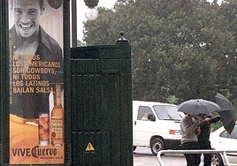 Prohibida la publicidad de bebidas alcohólicas en la calle y test de alcoholemia en colegios: estas son las novedades de la nueva ley del alcohol