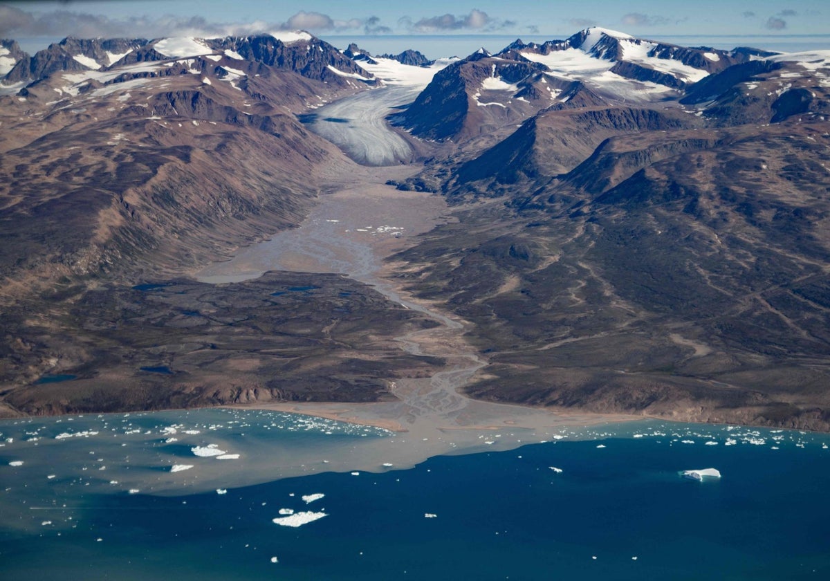 El descongelamiento de un glaciar en Groenlandia