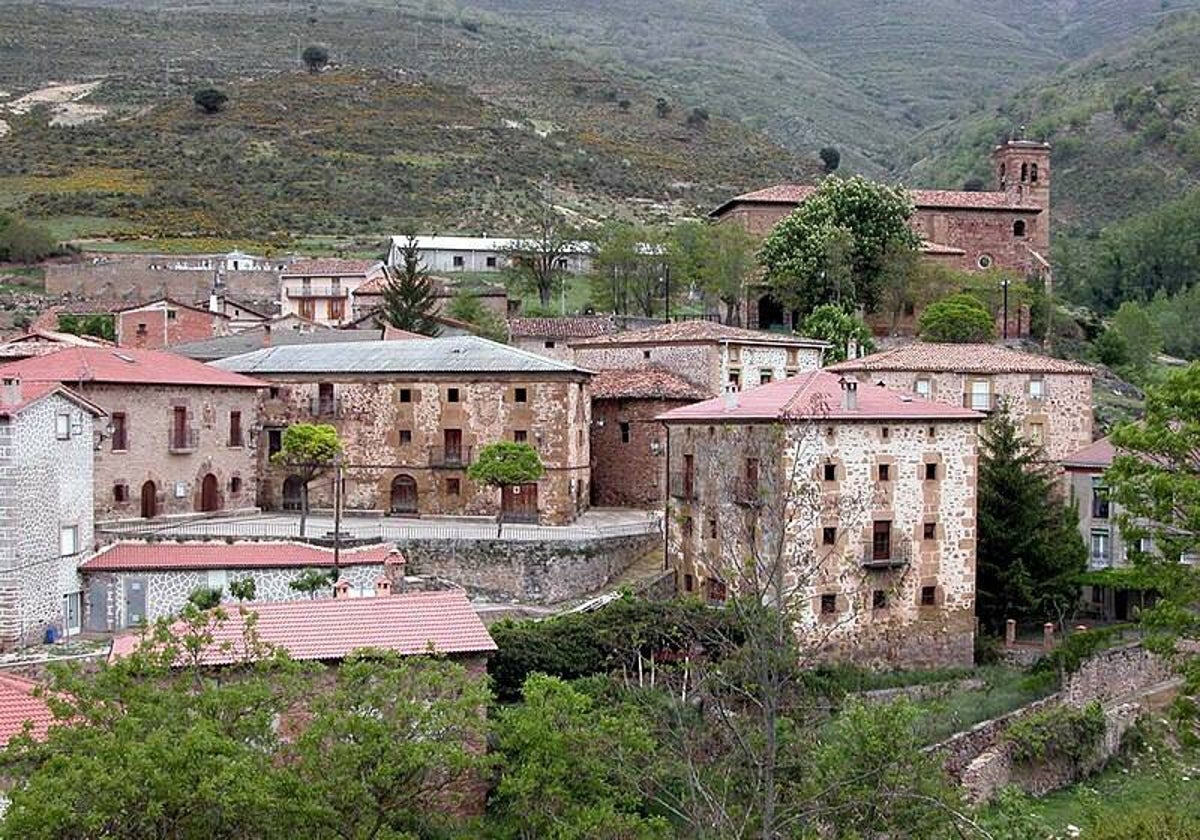 Vista de Ventrosa de la Sierra (La Rioja)