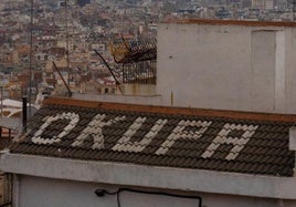Esto es lo que dice la ley española sobre los okupas que quieren empadronarse en las casas que habitan
