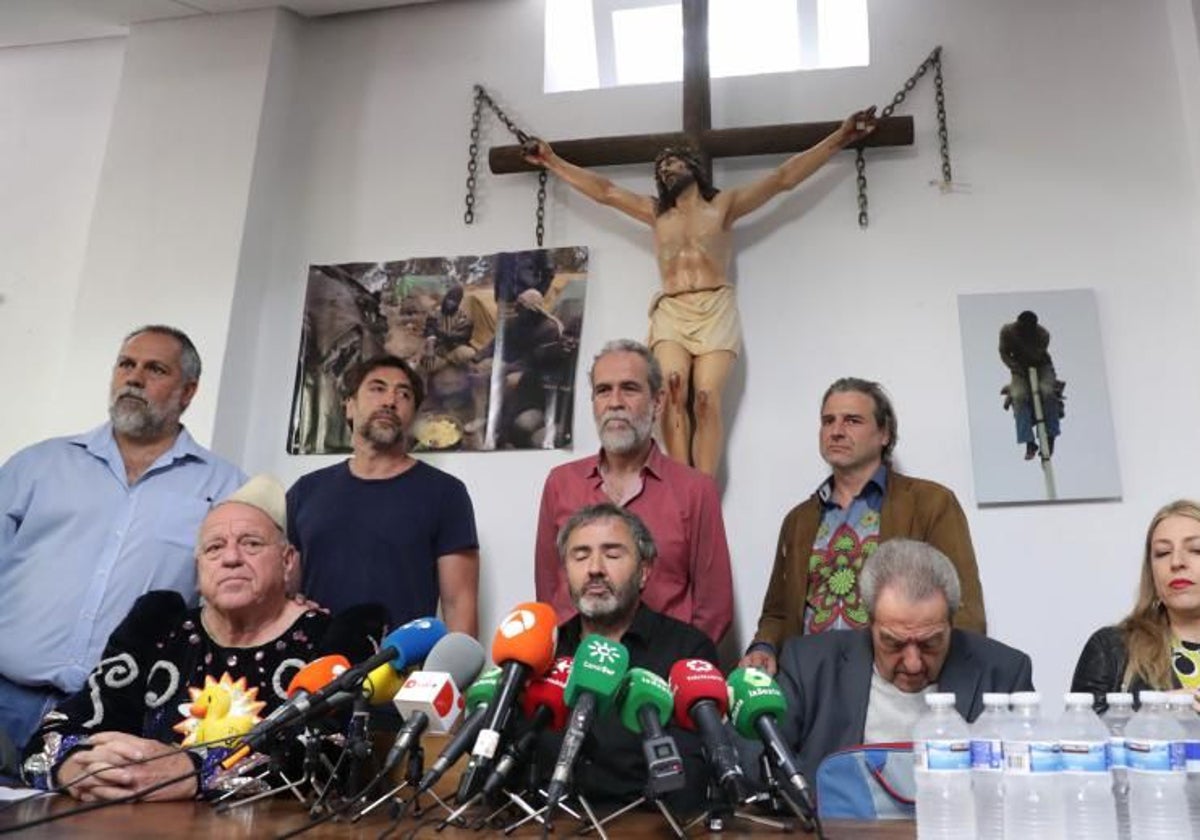 Rueda de prensa de Willy Toledo en San Carlos Borromeo en 2018 a la misma hora en que debía estar en un juzgado por una denuncia por ofensa a los sentimientos religiosos