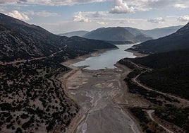 Grecia, ante la mayor sequía de su historia, agravada por el turismo y la construcción ilegal