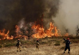 El mortífero incendio del Peloponeso se cobra dos vidas y quema más de 6.000 hectáreas