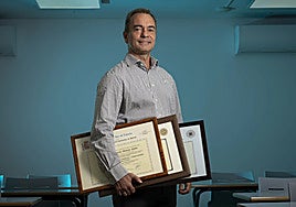 Antonio Monroy, uno de los hombres con más títulos universitarios del mundo: «No, no me considero un empollón»