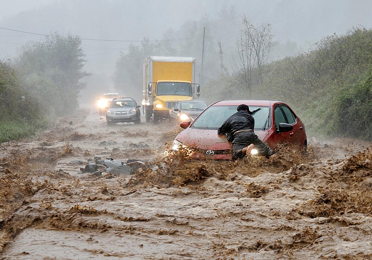 Inundaciones causadas por el huracán Helene, que fue fortalecido por el cambio climático