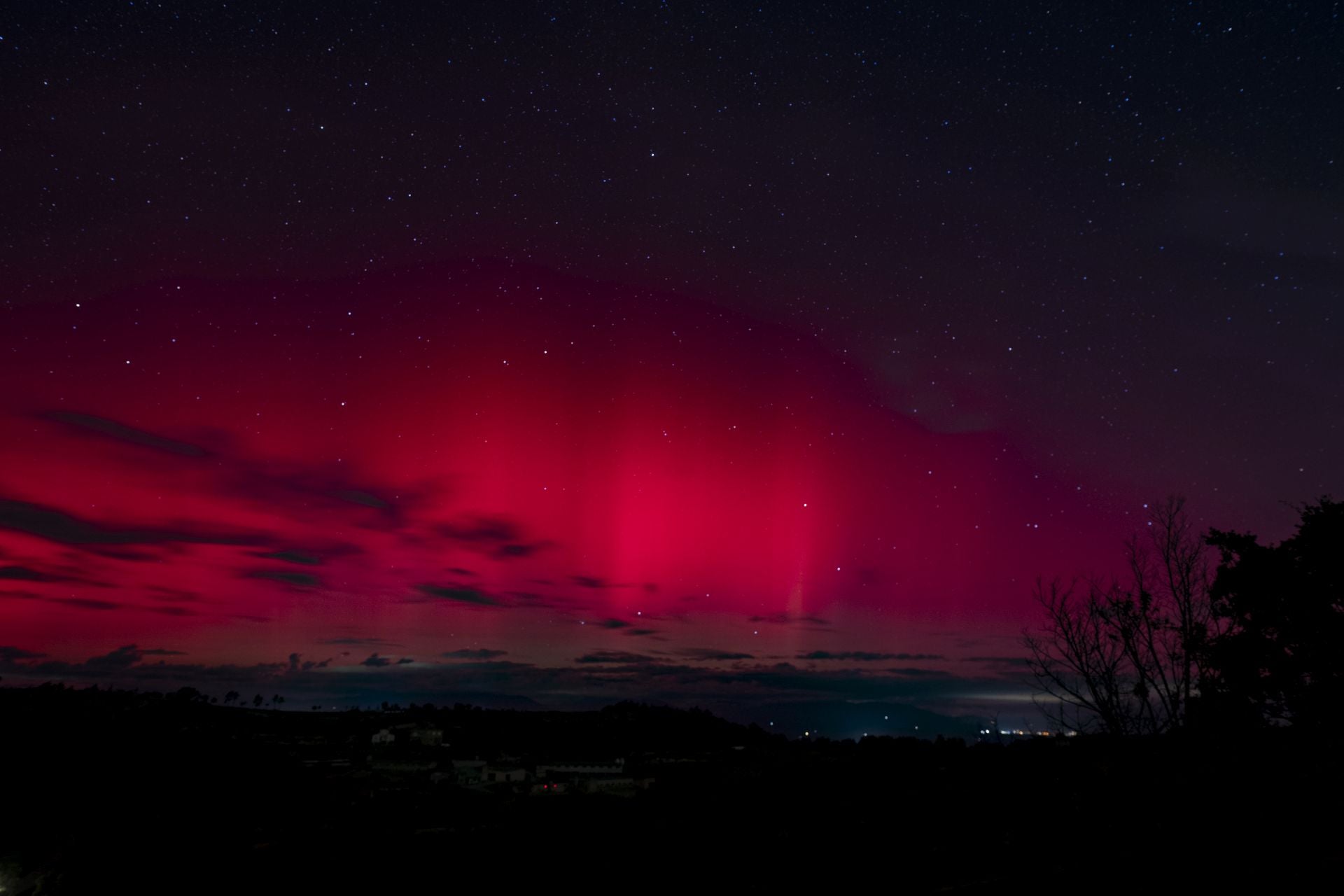 Una aurora boreal desde el observatorio astronómico de Castelltallat