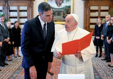 Sánchez, perdido en el Vaticano