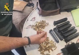 Desmantelan en Cáceres una secta con más de 80 armas y que habría estafado más de un millón de euros