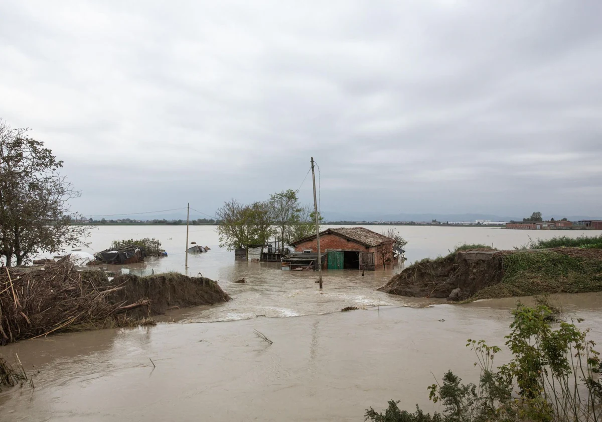 Una zona inundada entre Budrio y Medicina tras los desbordamientos debidos al violento mal tiempo