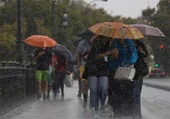 Lluvias torrenciales en Andalucía, Valencia, Tarragona, Mallorca por la Dana, en directo: carreteras cortadas, inundaciones, trenes, AVE y última hora del tiempo hoy