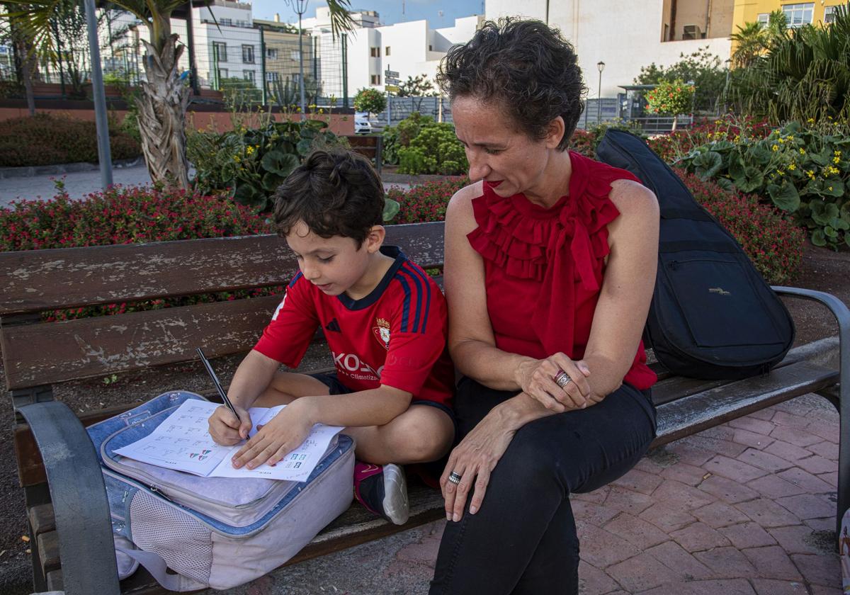 Ainhoa es madre soltera por elección de Dani, de 7 años