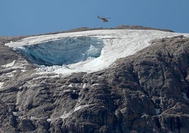 Mueren cuatro montañeros tras precipitarse al vacío en los Alpes italianos