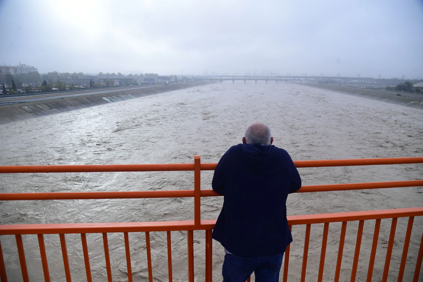 Before image - Bridge over the Turia river in Valencia city