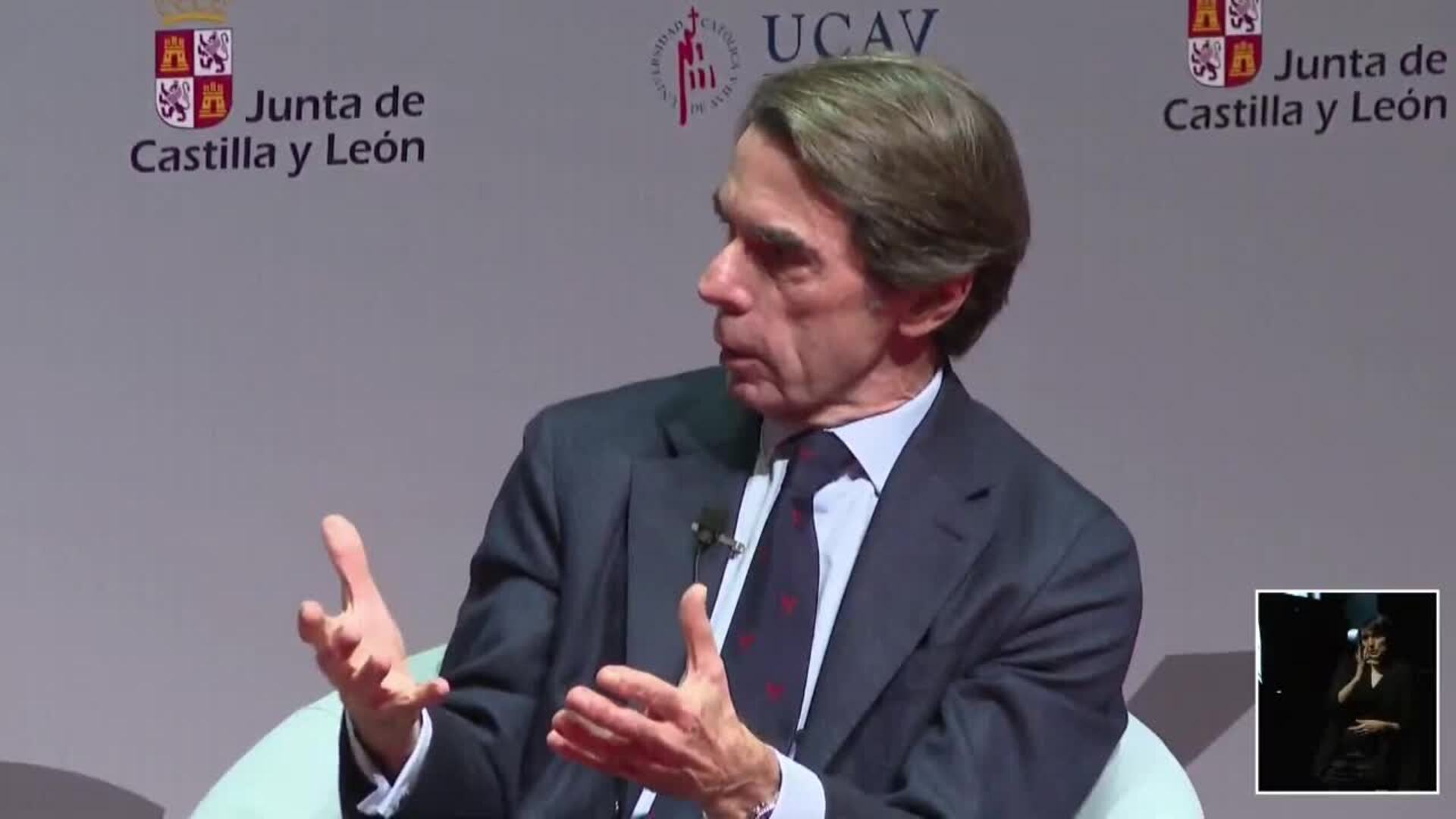 González y Aznar, de acuerdo en reformar la Constitución para blindar la unidad de España