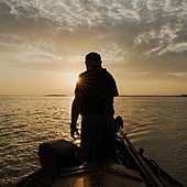 Seis días de infructuosa búsqueda en la Albufera entre troncos, cañas y depósitos flotantes