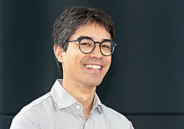 Diego Alburez-Gutierrez, demógrafo: «Habrá ancianos que tengan que cuidar a la vez de sus padres y de su nieto»