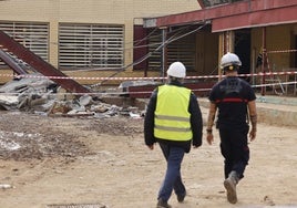 Colegios de la zona cero retrasan su reapertura tras la muerte de un operario en uno de Massanassa