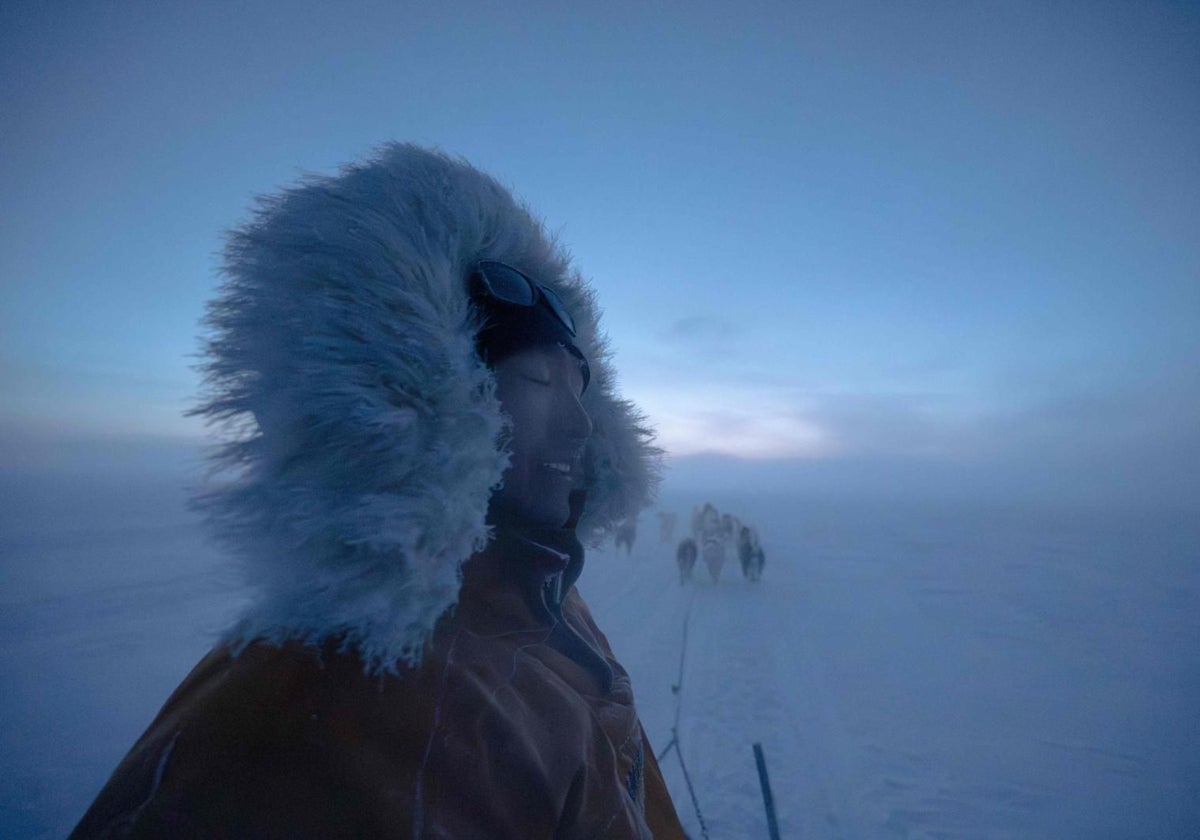 Martin Madsen es un cazador profesional de osos inuit de 28 años que ve amenazado su modo de vida por el deshielo