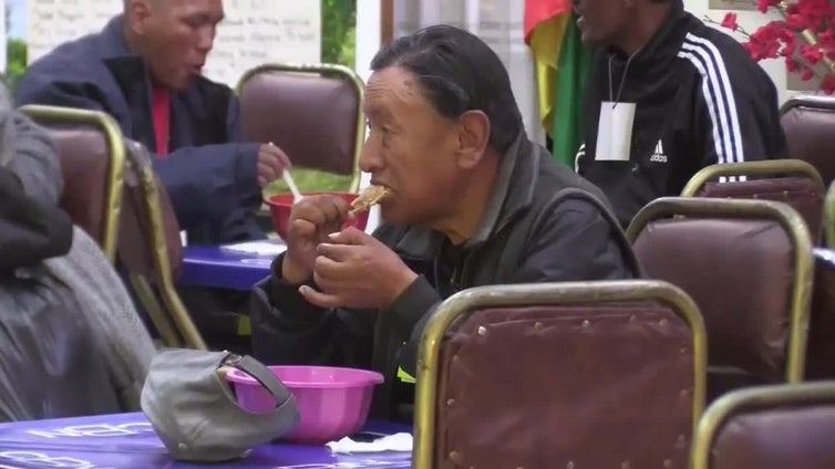 El 'Buen Samaritano' cambia la vida de las personas en situación de calle en Bolivia