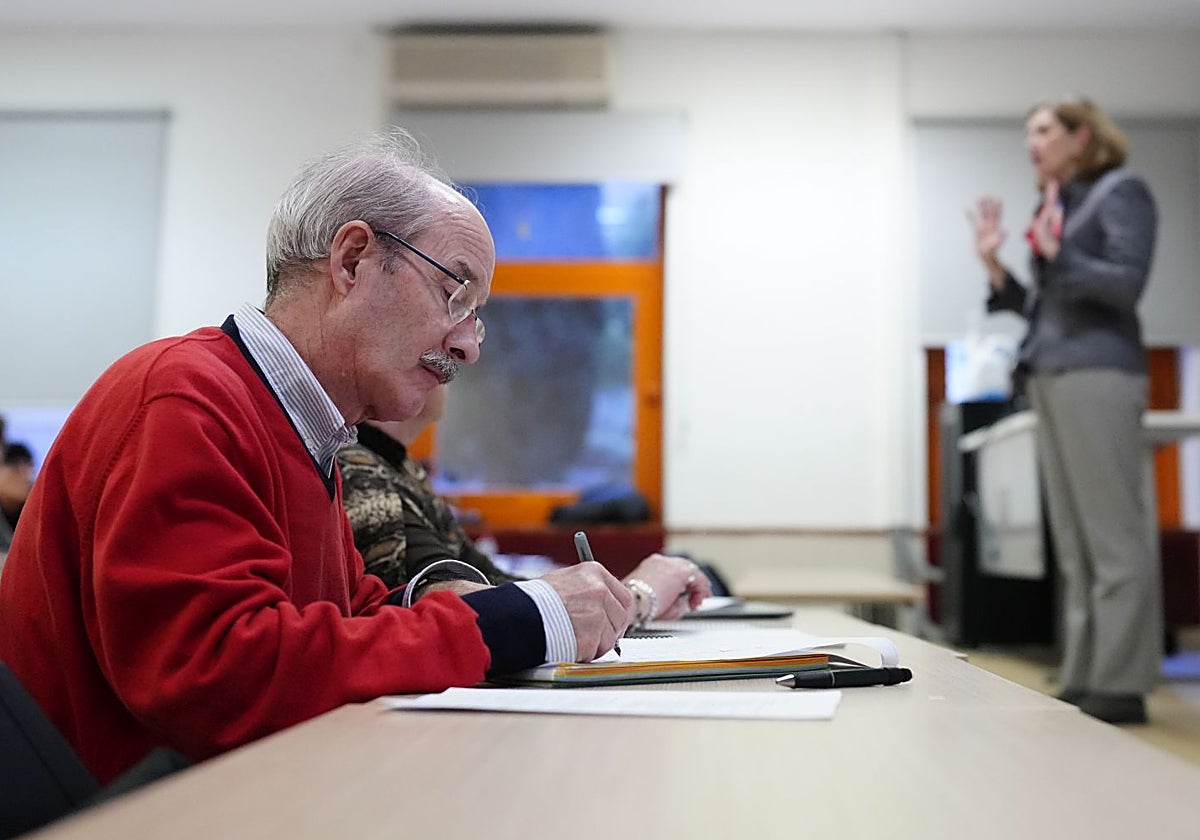 Clase de 'Cultura de los derechos humanos' en la Universidad Rey Juan Carlos de Madrid