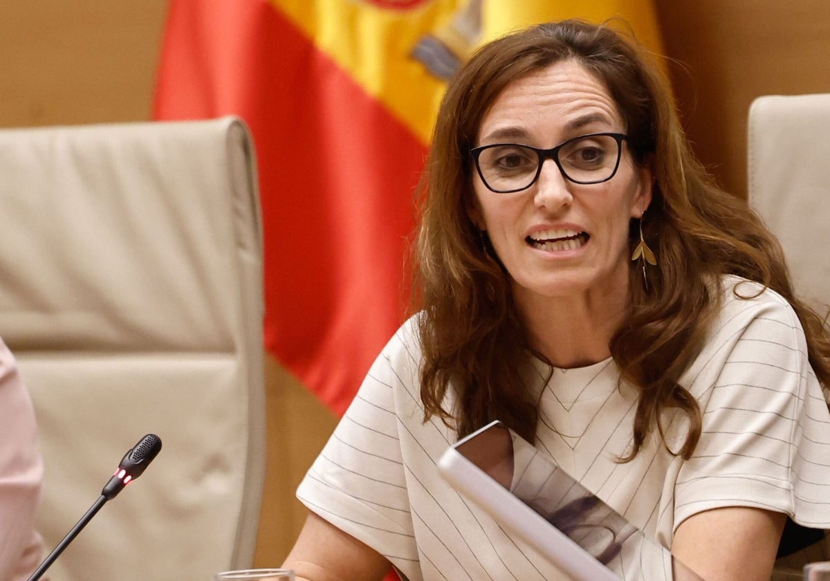 La ministra de Sanidad, Mónica García