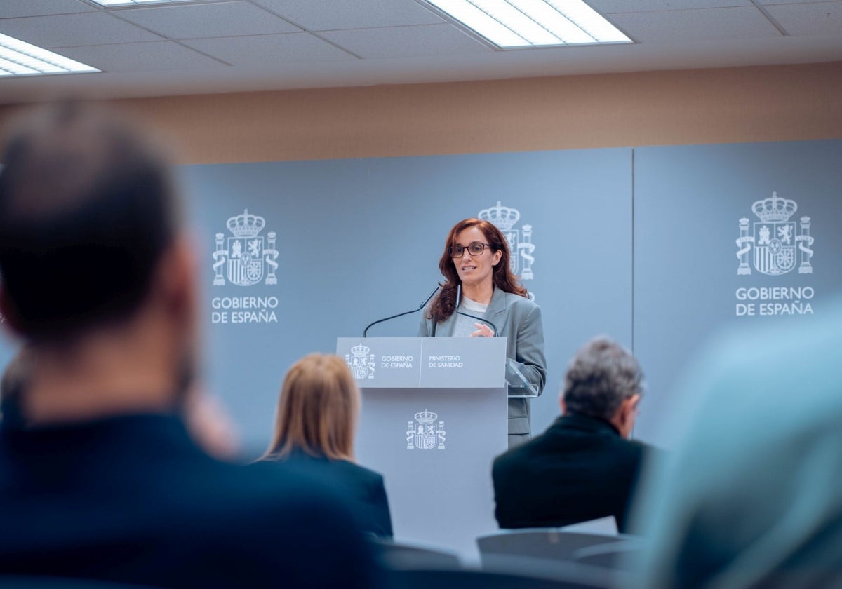 La ministra de Sanidad, Mónica García