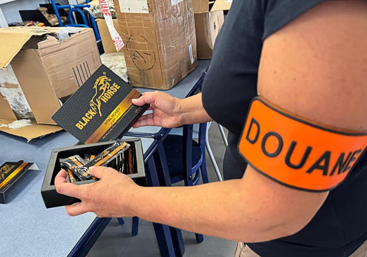 Las autoridades aduaneras de Francia incautan paquetes de miel ilegales