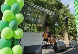 El PSC veta a los defensores del bilingüismo en el Parlament pero da voz a los «espías del catalán»