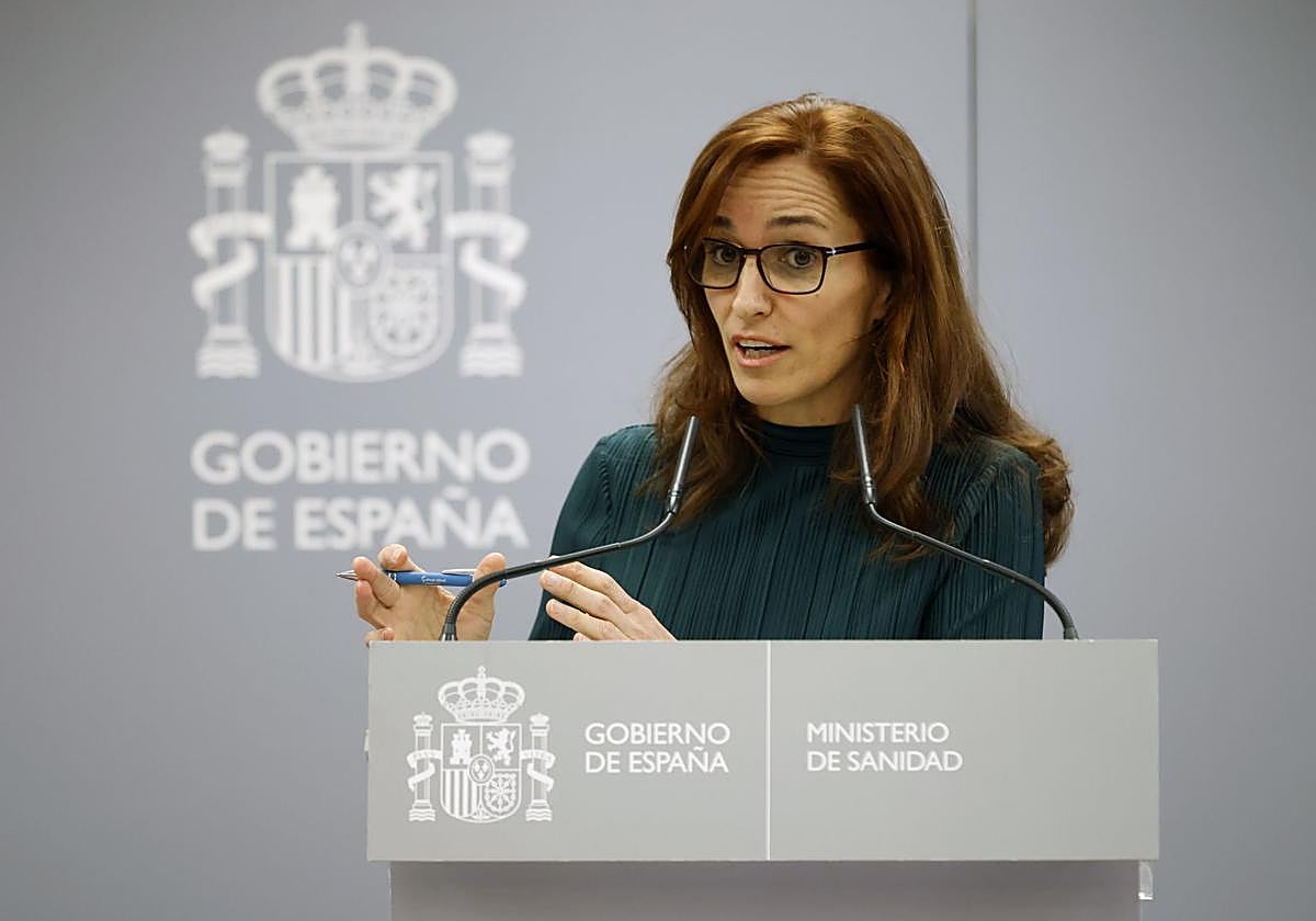 La ministra de Sanidad, Mónica García