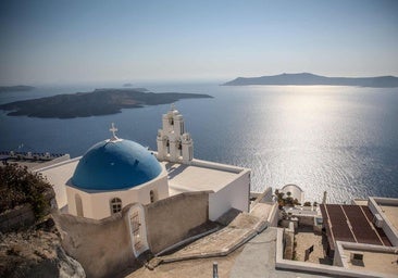 Riesgo sísmico en Santorini: cierran colegios y puertos y cancelan actos con alta asistencia