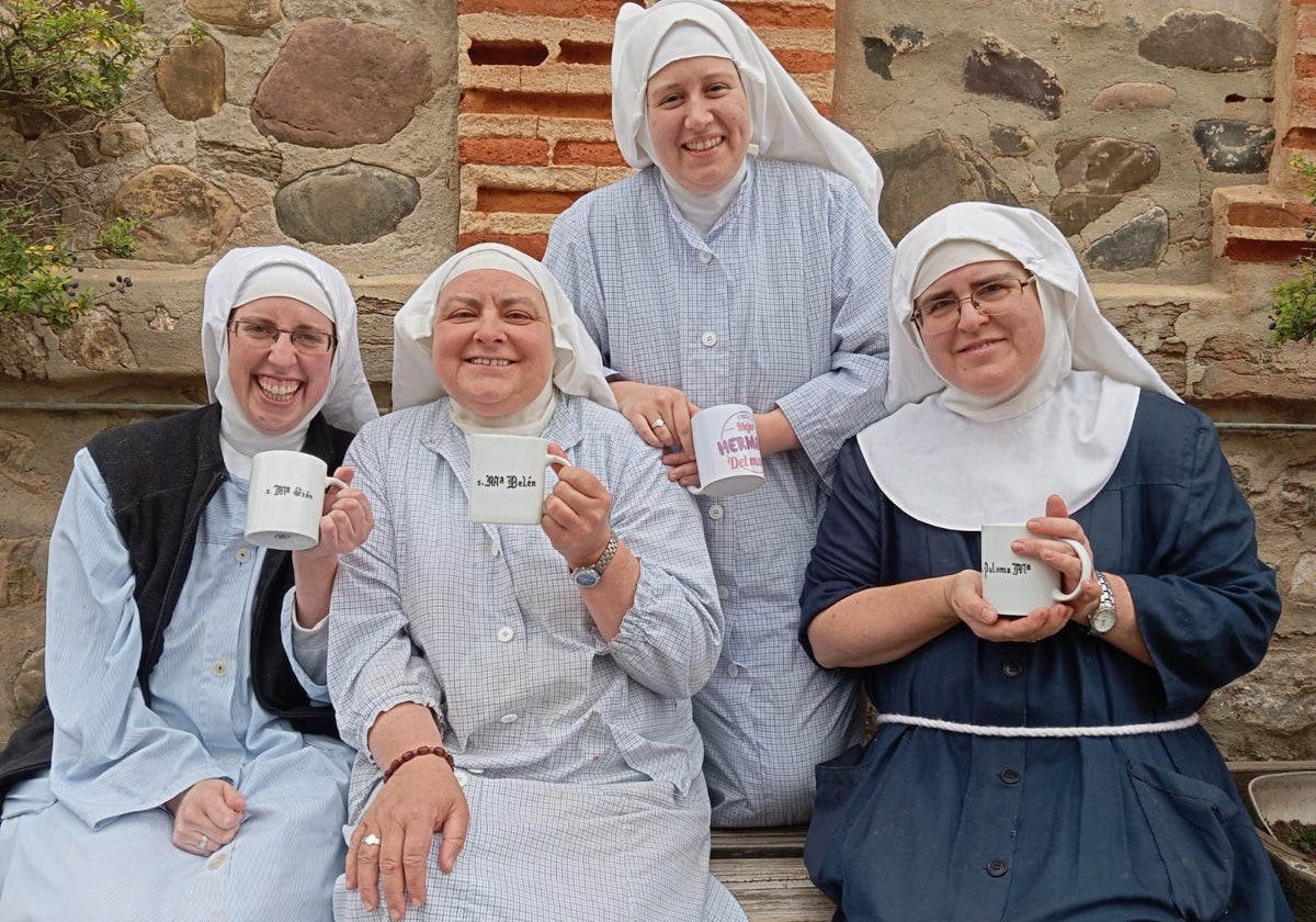 Cuatro de las ocho excomulgadas que todavía ocupan el monasterio de Belorado