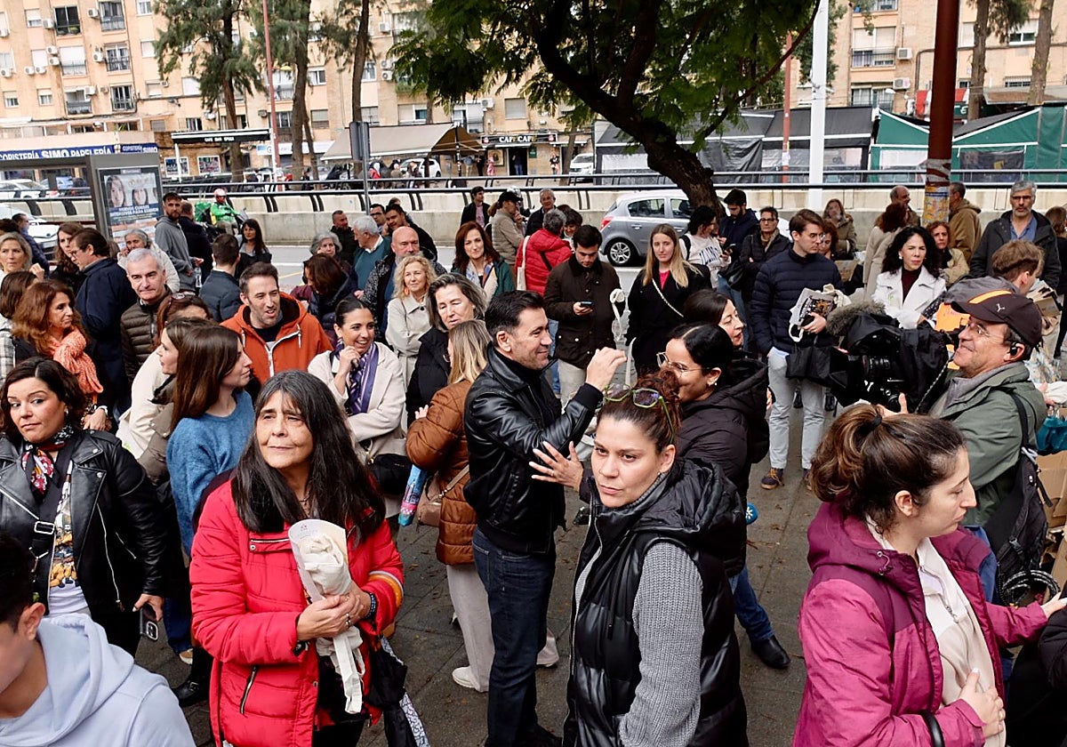 Algunos aspirantes al examen MIR en Sevilla el 25 de enero