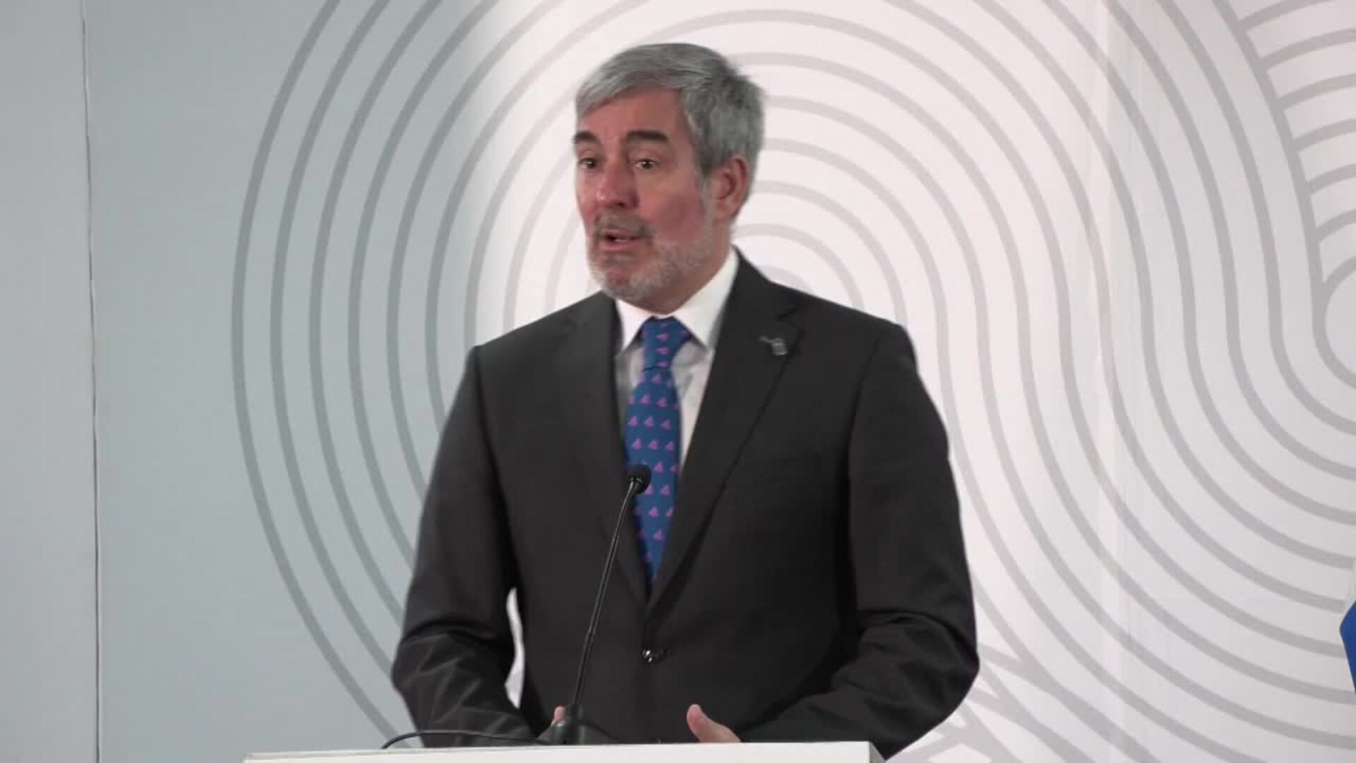 Clavijo niega que Euskadi y Cataluña queden fuera del reparto de menores migrantes