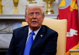 Trump firmará un decreto contra las pajitas de papel y promete «volver al plástico»