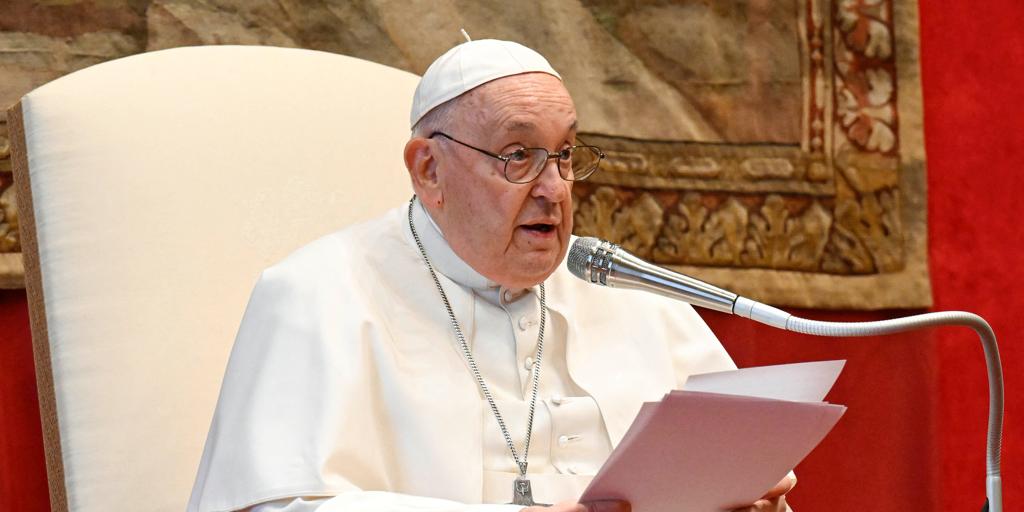 El Papa «ha descansado bien» en su octava noche en el hospital