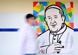 El Papa sufre una crisis bronquial, un serio revés en su recuperación