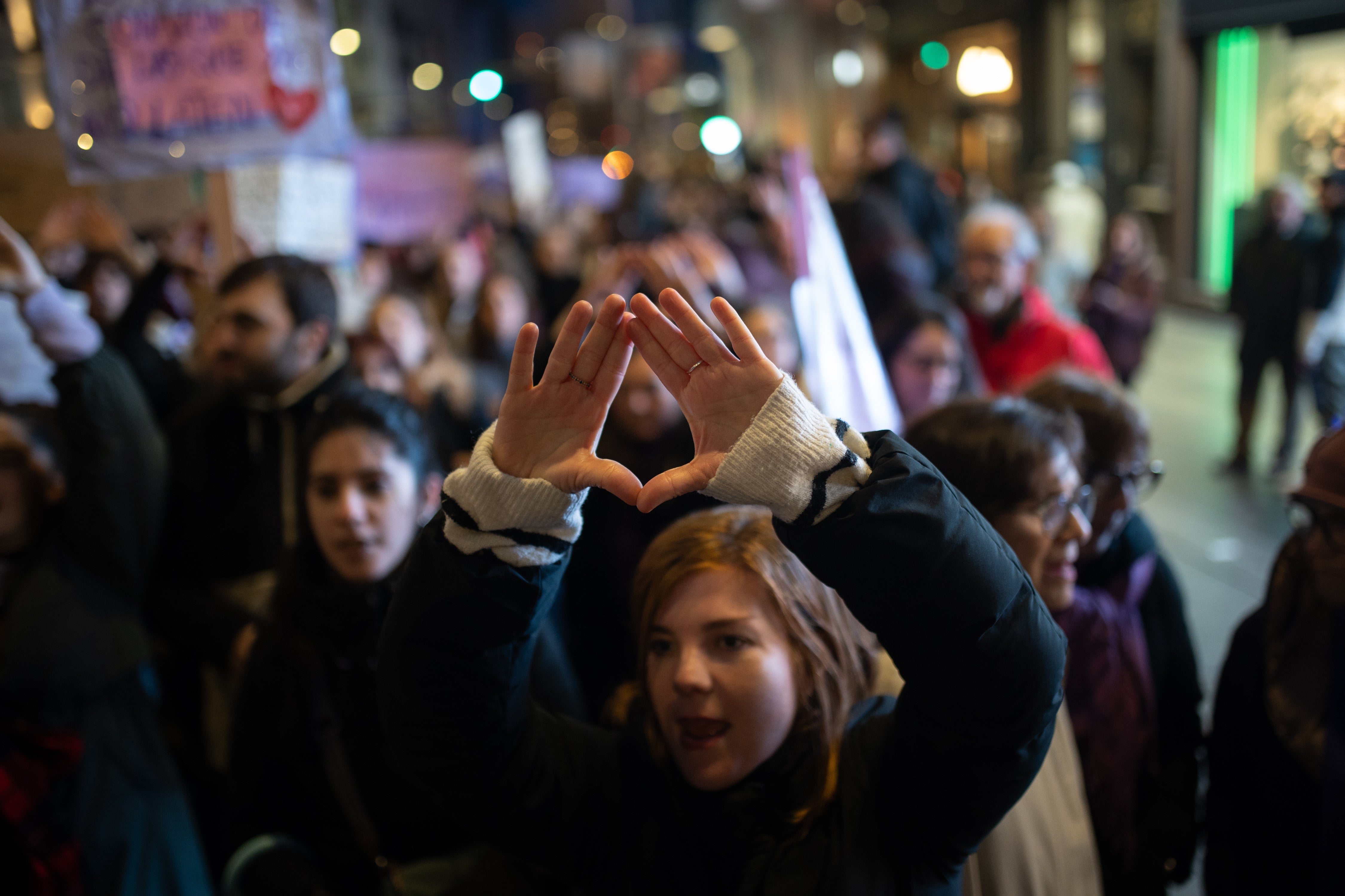 Manifestantes en la marcha convocada por el Movimiento Feminista de Madrid este 8M