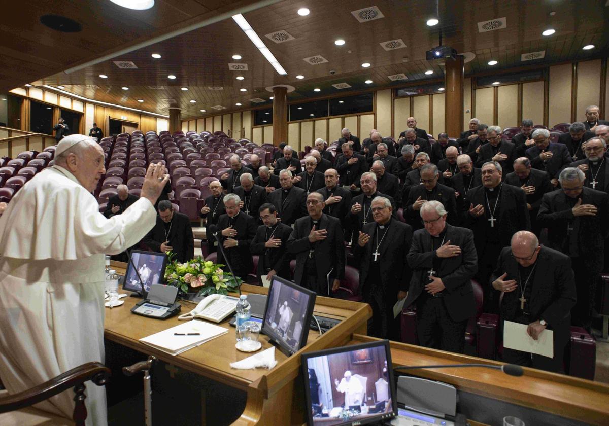 El Papa, reunido con los obispos españoles durante su encuentro en 2023
