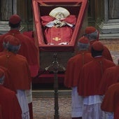 Los cardenales empiezan a perfilar al nuevo Papa: «Espero un Cónclave largo»