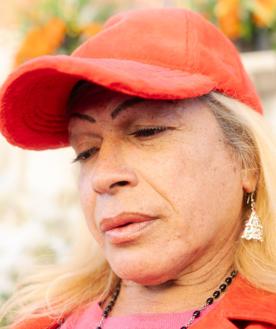 Imagen secundaria 2 - Laura Esquibel, la mujer trans a la que Francisco le devolvió la fe: «Espero que el nuevo Papa nos acepte como somos»