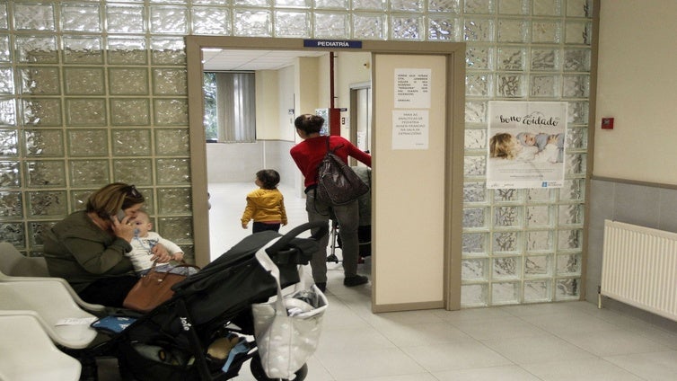 Los pediatras alertan de la desigualdad en la atención entre comunidades por el déficit de profesionales en los centros de salud