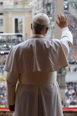 El Papa León XIV clama por la paz: «En el escenario de una tercera guerra mundial, repito: ¡nunca más la guerra!»
